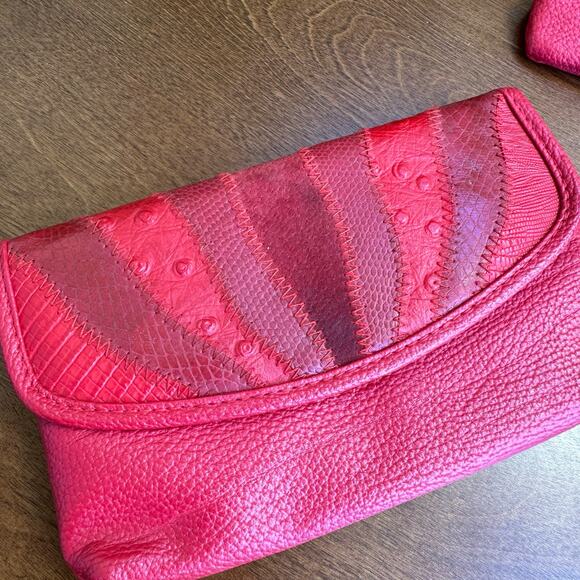 Vintage 1980s Red Leather Clutch Handbag with Attachable Coin Purse - Picture 3 of 9